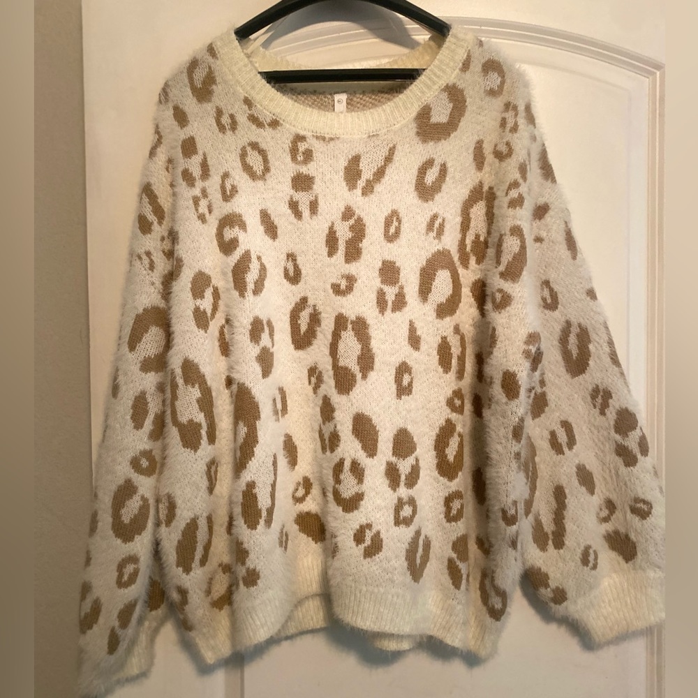 Cozy & Cute Leopard Sweater